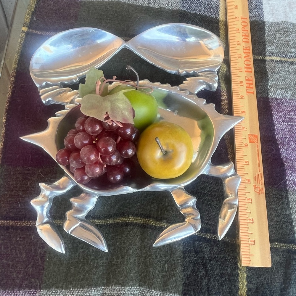 Shiny Silver Crab Tray - Picture 3 of 7